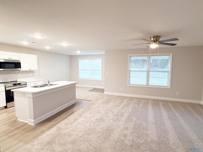 Building Photo - 118 Fuller Dr