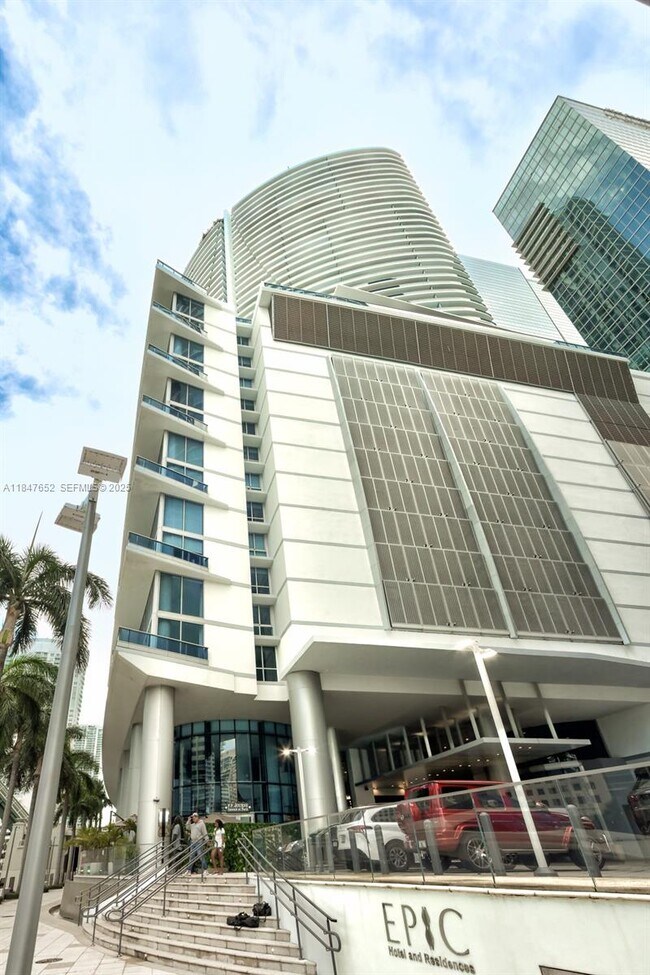 Building Photo - 200 Biscayne Blvd Way