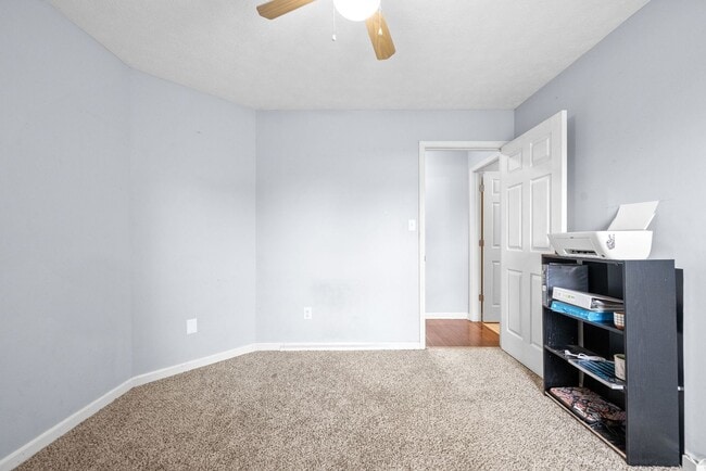 Building Photo - Move-In Ready - Pet Friendly!
