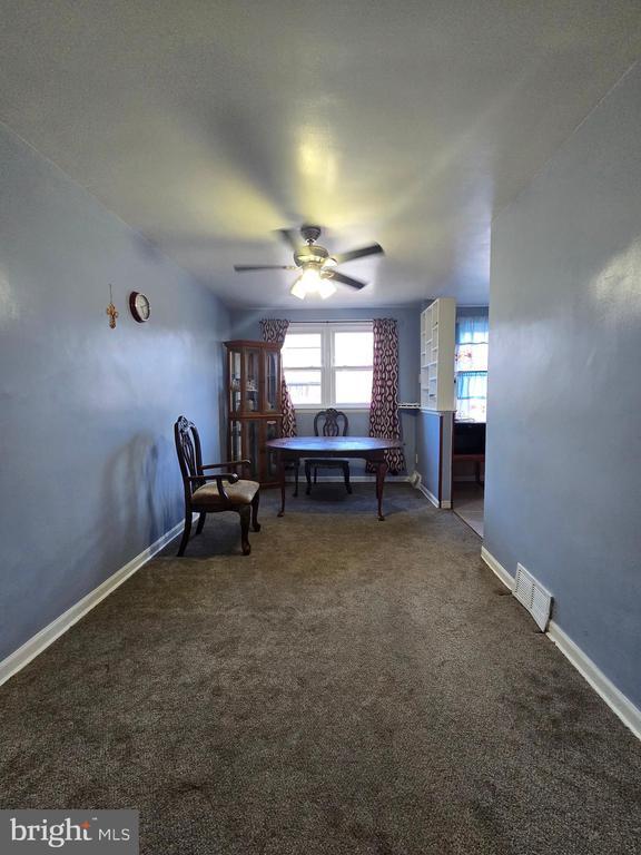 Building Photo - 8729 Ditman St