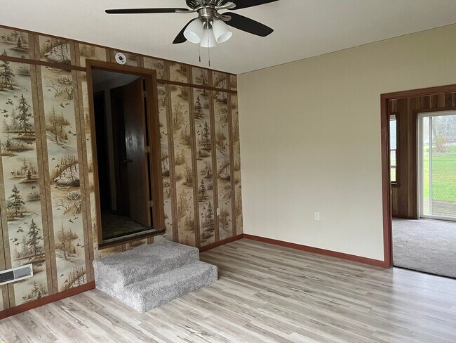 Building Photo - 200 Elizabeth St