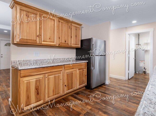 Building Photo - 2505 Albert Lee Ave