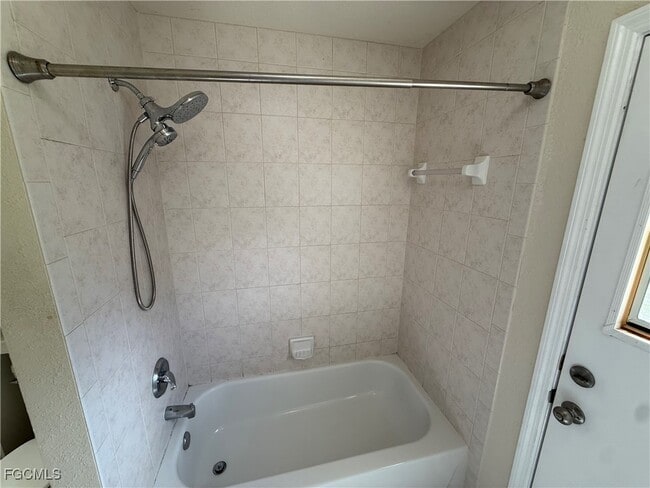 Building Photo - 2018 SW 30th St