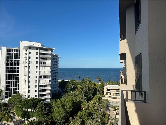 Building Photo - 251 Crandon Blvd