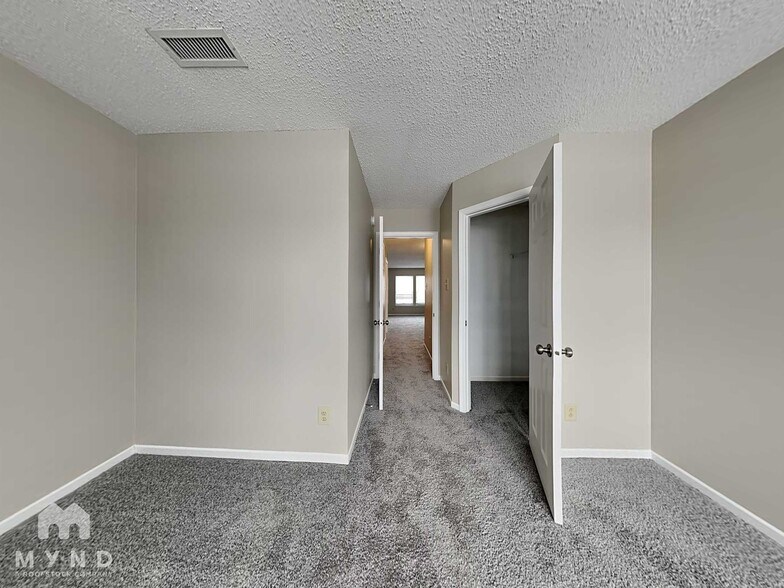 Building Photo - 10386 Cotton Blossom Dr