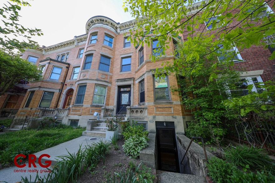 Building Photo - 1728 Beacon St