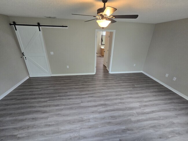 Building Photo - 405 Brooklet Cir