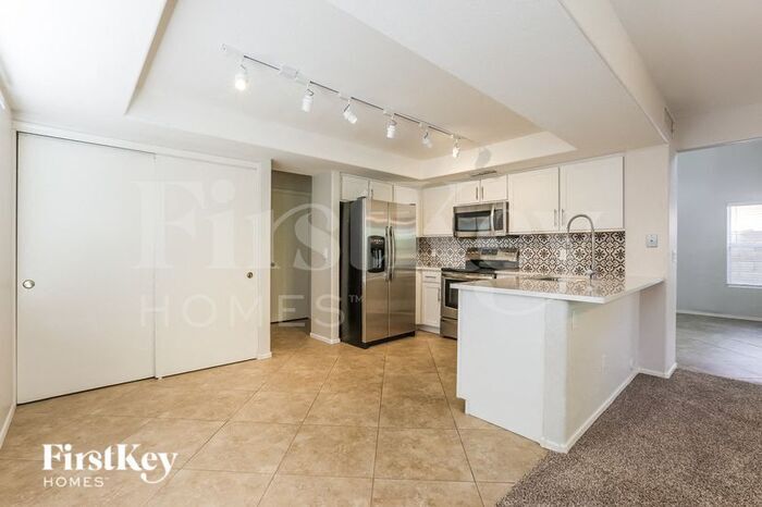 Building Photo - 17235 N 46th Pl