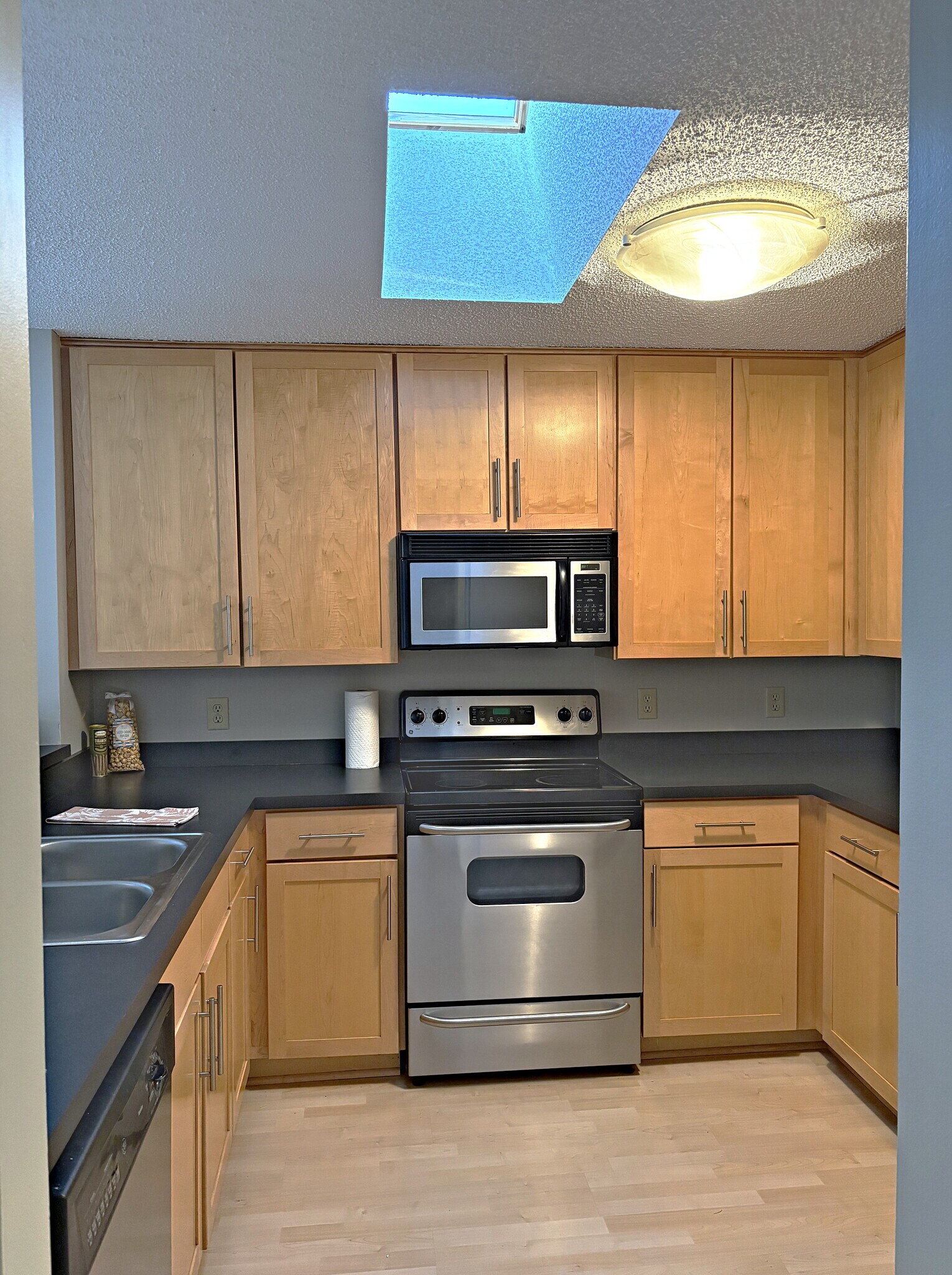 Kitchen - 6155 Chasewood Pkwy