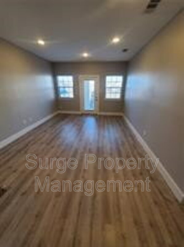 Building Photo - 13609 Pinnacle Cir W