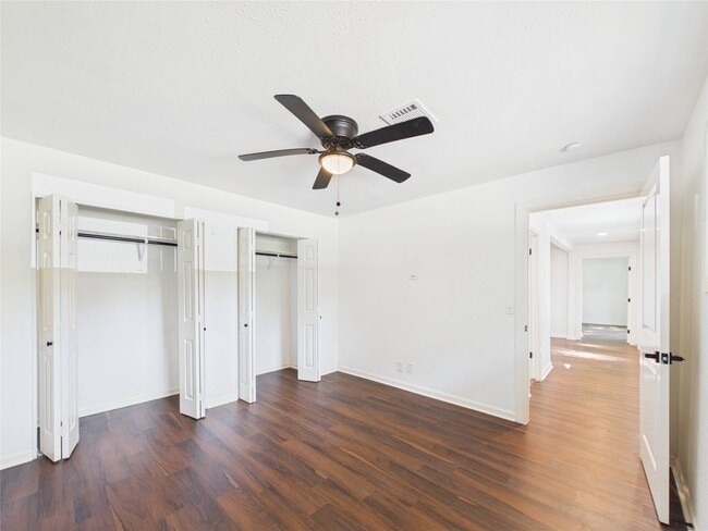 Building Photo - 11515 Iberia Dr