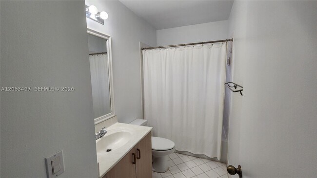 Building Photo - 924 Falling Water Rd