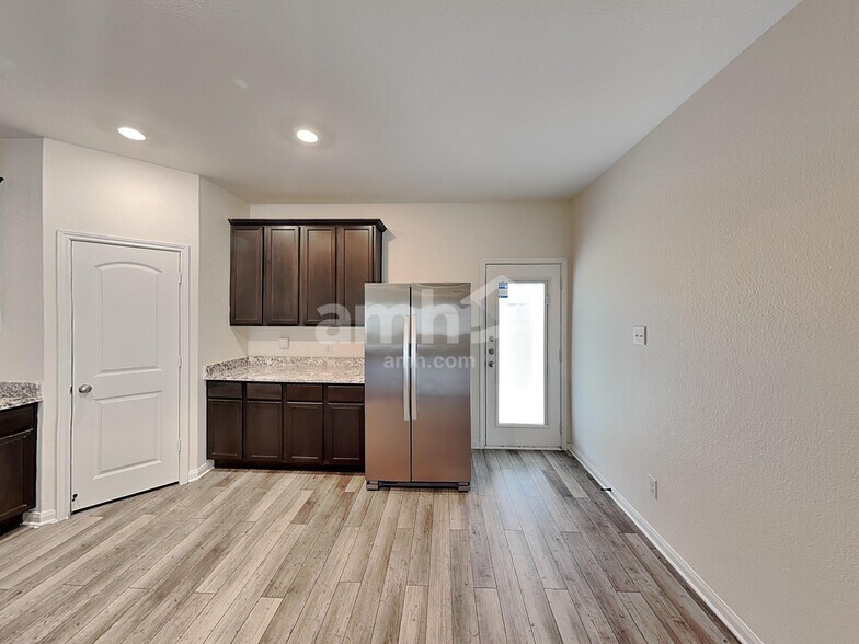 Building Photo - 1126 Treeta Trail