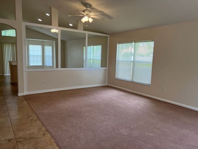 Building Photo - Weston Hills Gated Pool Community