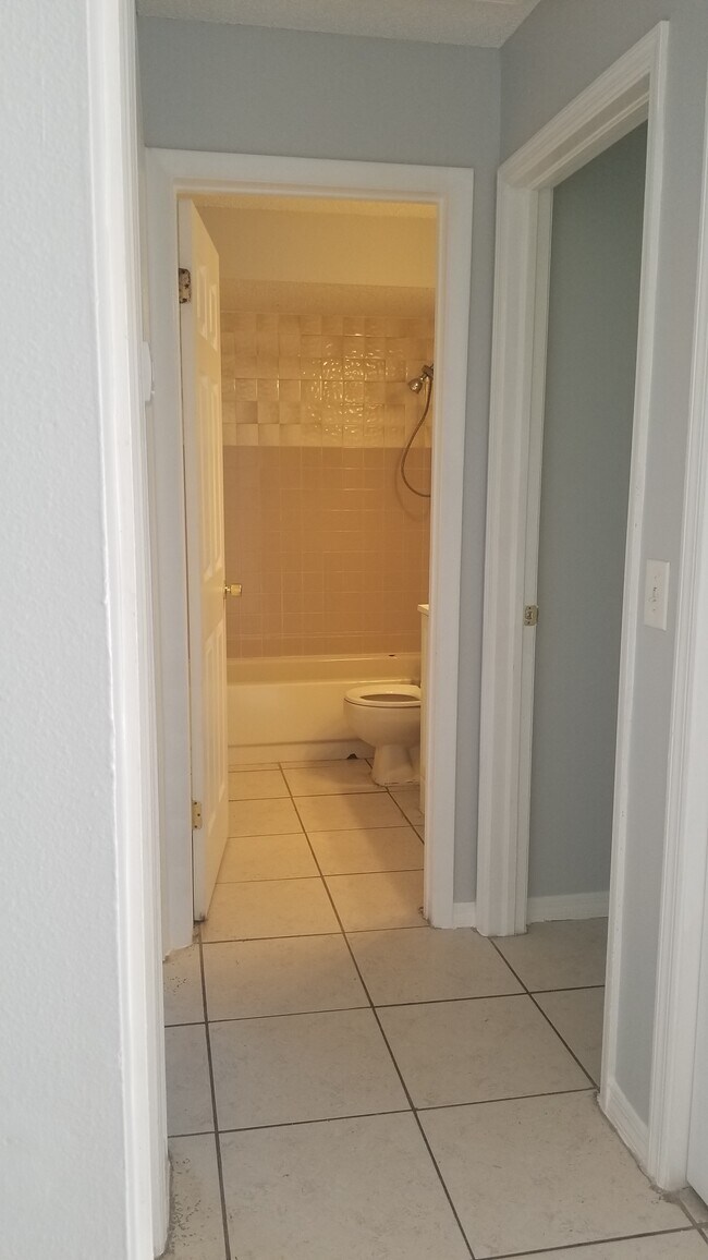 Building Photo - 7949 Pinehurst Dr