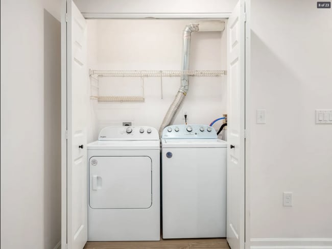 Building Photo - 777 Milcrest Dr