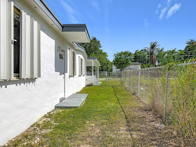 Building Photo - 10235 SW 177th St