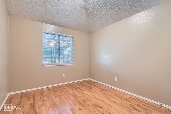 Building Photo - 1354 Mill Crossing