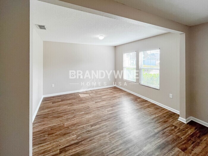 Building Photo - 1838 James Madison Ct