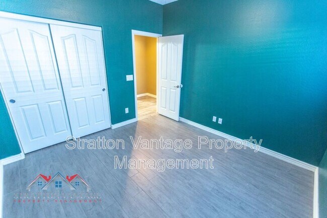 Building Photo - 4710 E Austin Ln