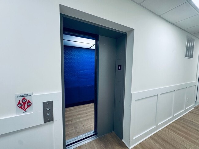 Building Photo - THE CROWN AT CORNERSTONE - EXTRA LARGE UNIT