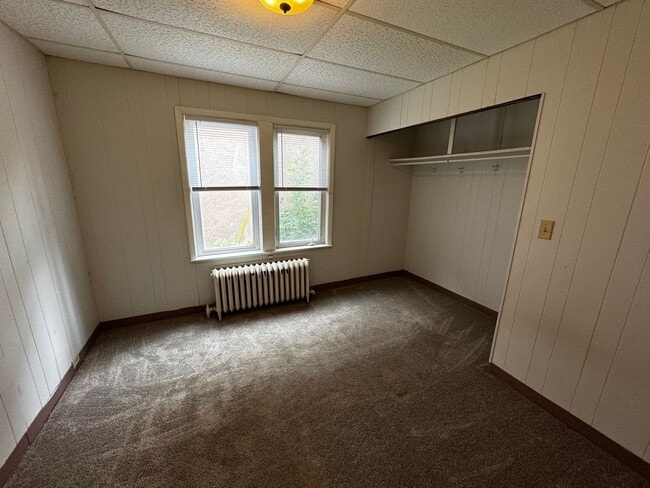 Building Photo - 113-115 N 22nd Ave W
