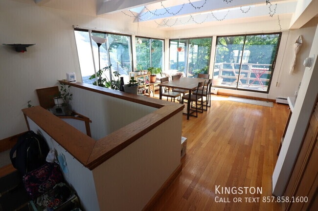 Building Photo - 40 Atherton Rd