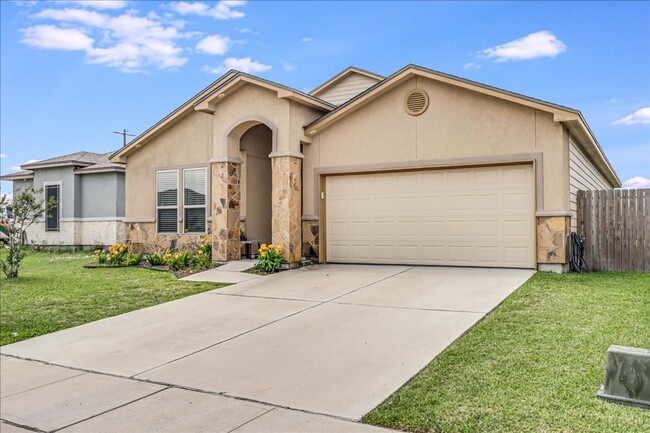 Building Photo - 7617 Diamond Dr.