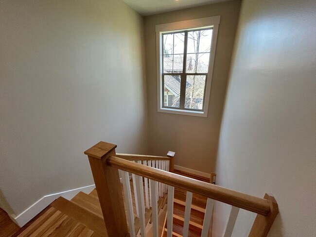 Building Photo - North AVL - Green Built Custom Home, Conve...