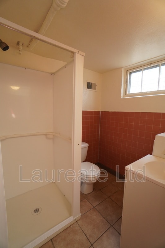 Building Photo - 2425 S Humboldt St