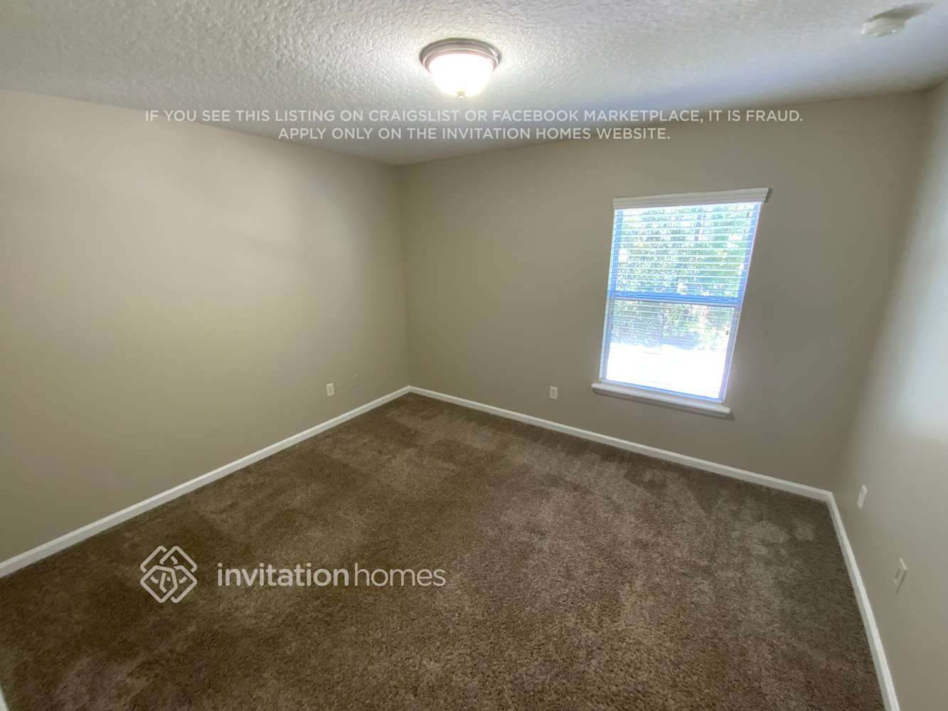 Building Photo - 164 Thornloe Dr