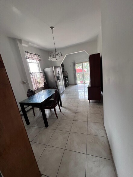 Building Photo - 4830 91st Pl