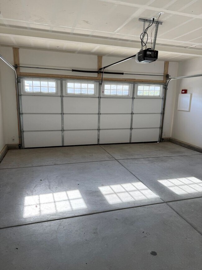 Building Photo - 3223 Le Bourget Ln