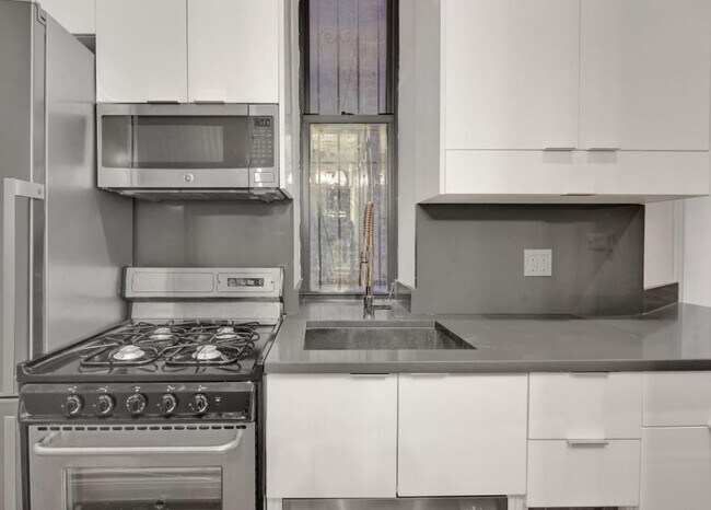 Building Photo - 60 Avenue B