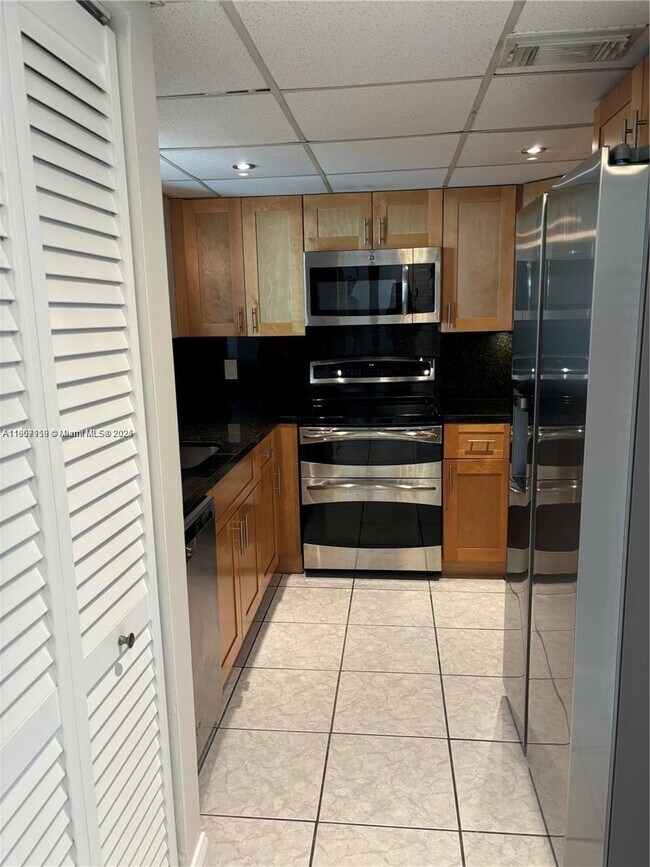 Building Photo - 2055 SW 122nd Ave