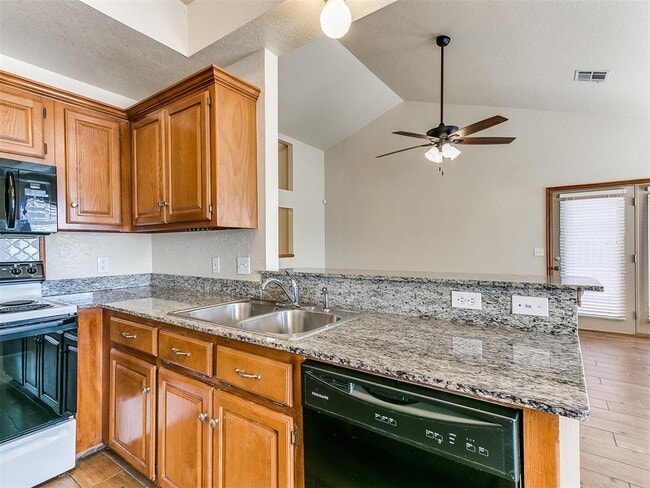 Building Photo - 4100 Kent St