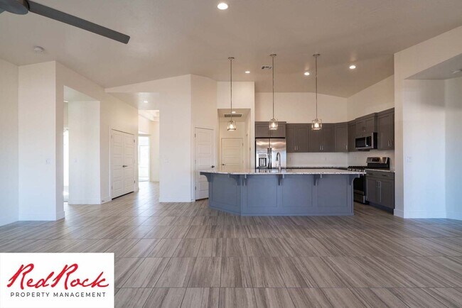 Building Photo - Incredible 3 Bedroom, 2 Bathroom Property ...
