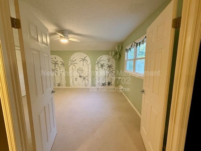 Building Photo - 424 Oak Pond Dr