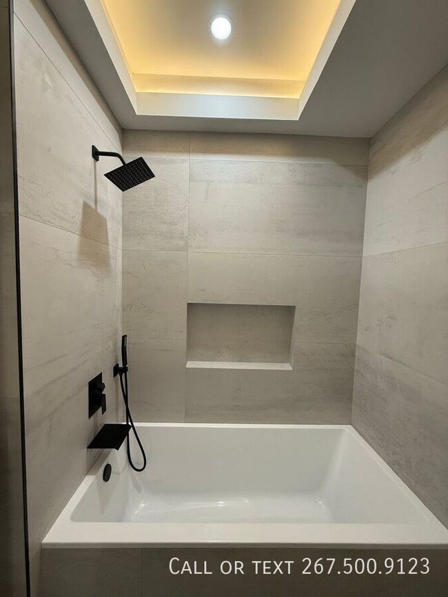 Building Photo - 3005 Gaul St