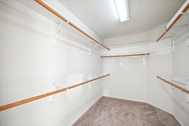 Building Photo - 24423 Pepperrell Pl St