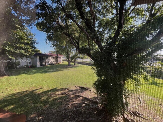 Building Photo - 9795 SW 138th Ave