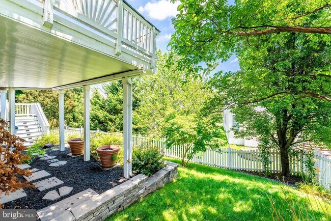 Building Photo - 20152 Boxwood Pl