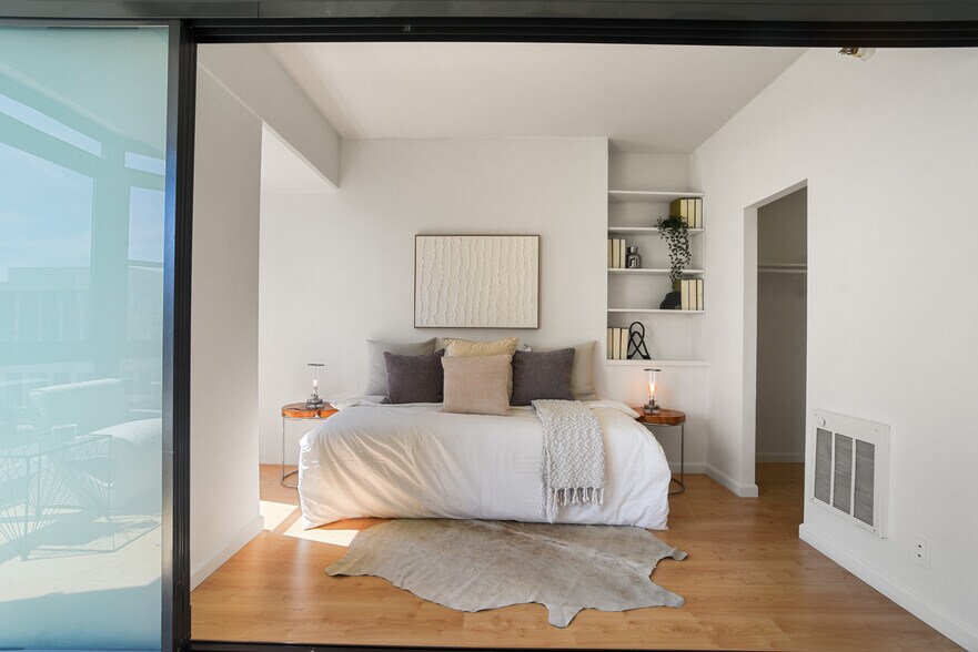 Building Photo - 1 Daniel Burnham Court