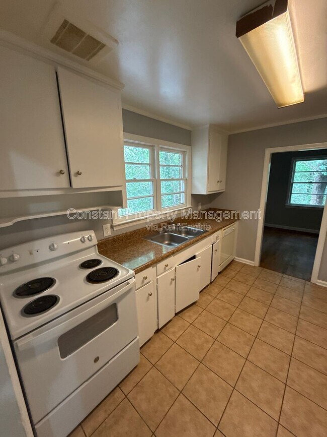 Building Photo - 2873 Audubon Cir