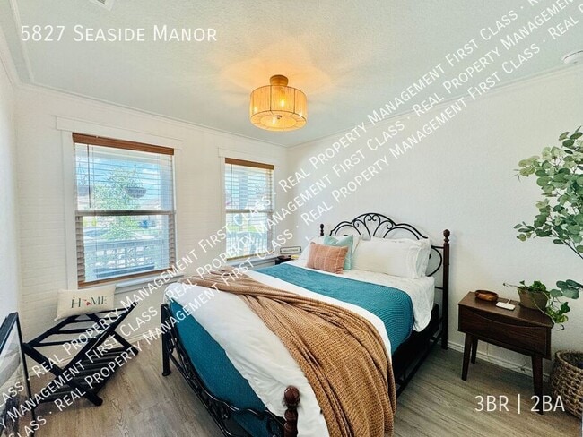 Building Photo - 5827 Seaside Mnr
