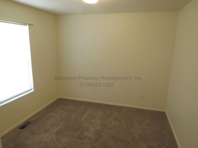 Building Photo - Great 3 Bedroom House in the Southern Powers Corridor