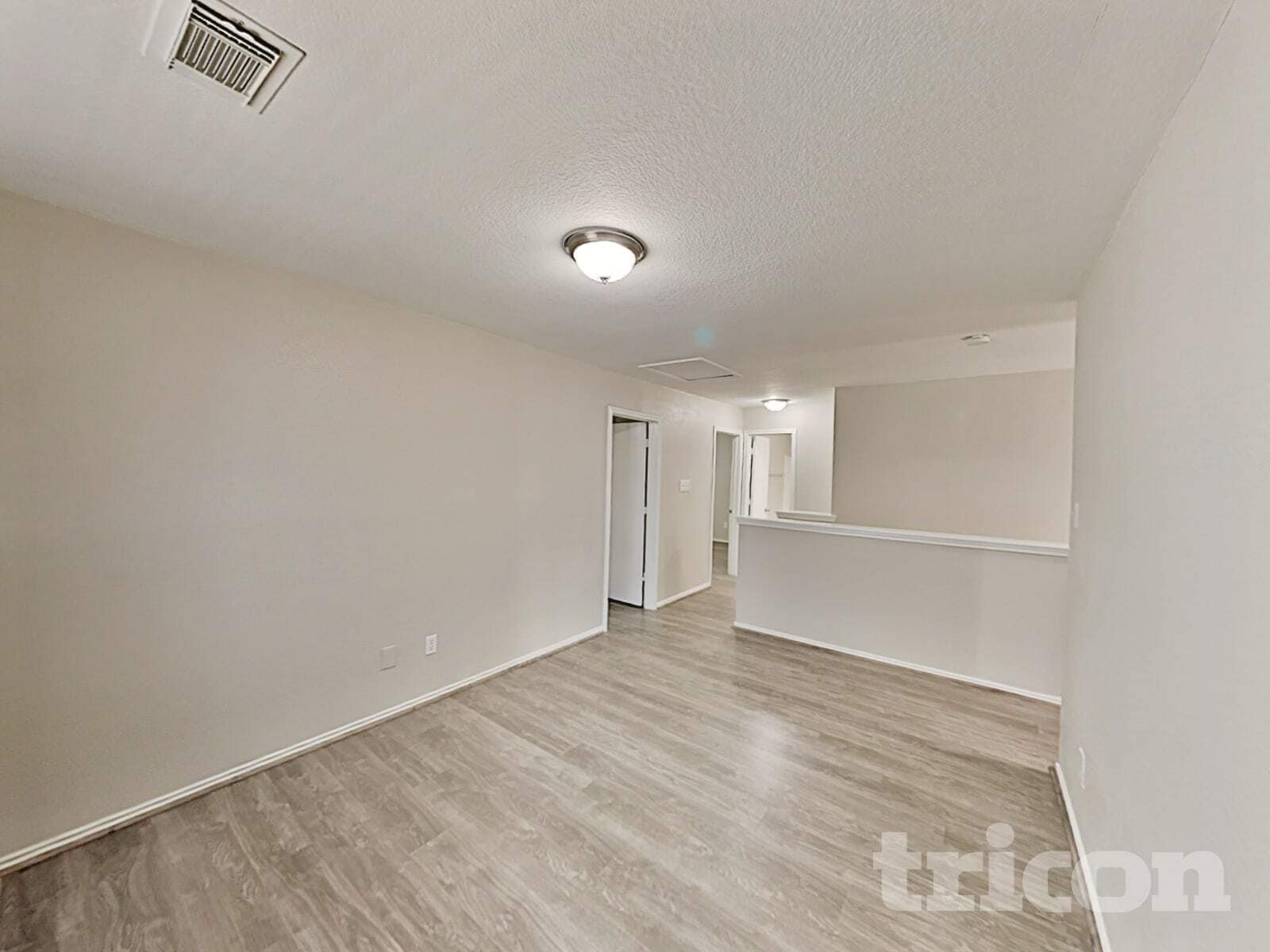 Building Photo - 12402 Grossmount Dr