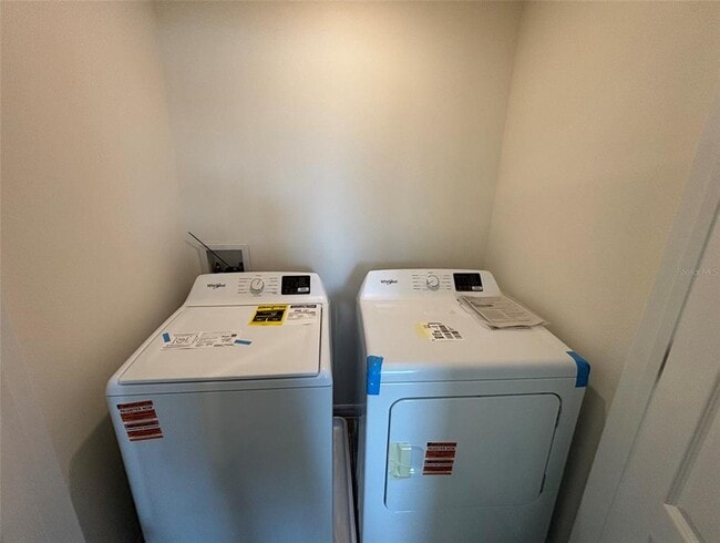 Building Photo - 526 Zinfandel Dr