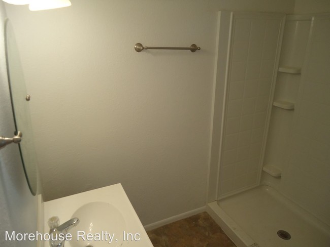 Building Photo - 2 br, 1 bath House - 1620 Warrens Avenue