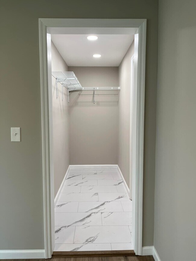 Master Closet - 166 18th St